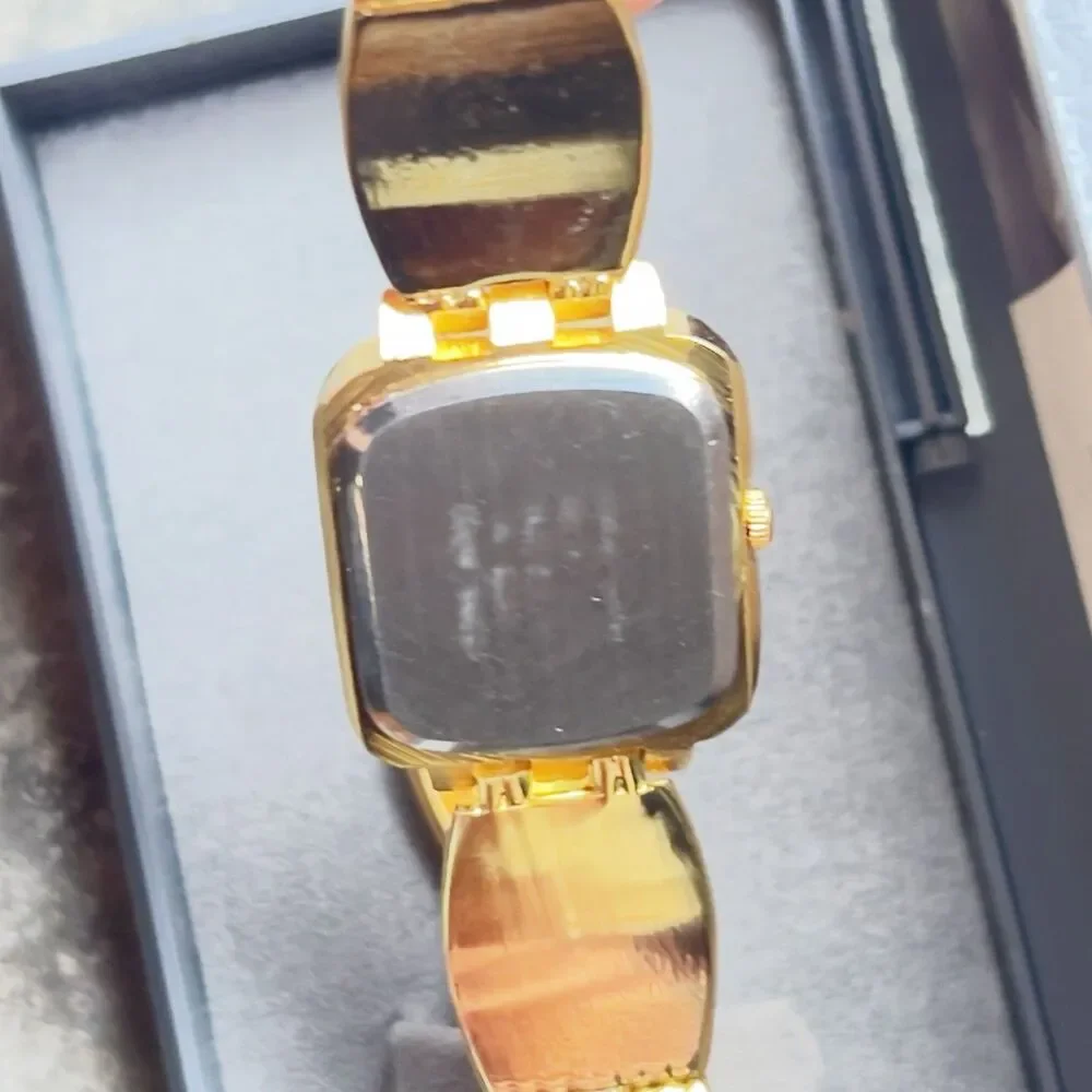Vintage 80s Retro ORYX Black/Mustard Gold Tone Women’s Watch New Battery NIB